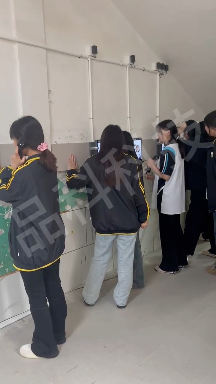 从通话到储物再到吹风 品科科技让四川校园生活 “一键智联” 
